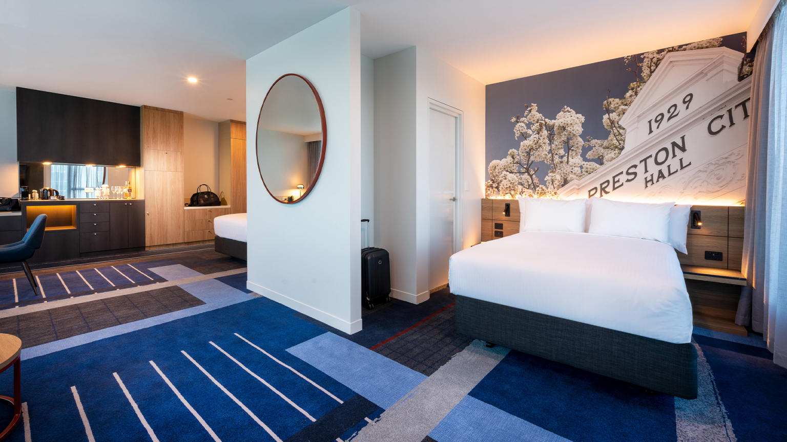 Deluxe Double Double Room Novotel Melbourne Preston