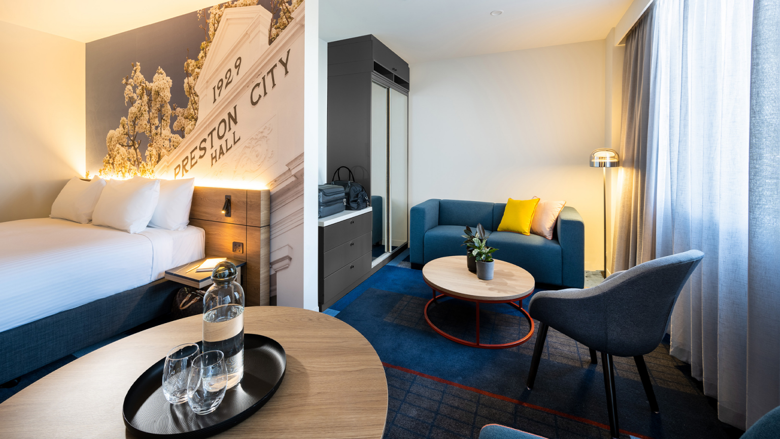 Deluxe Suite Room Novotel Melbourne Preston