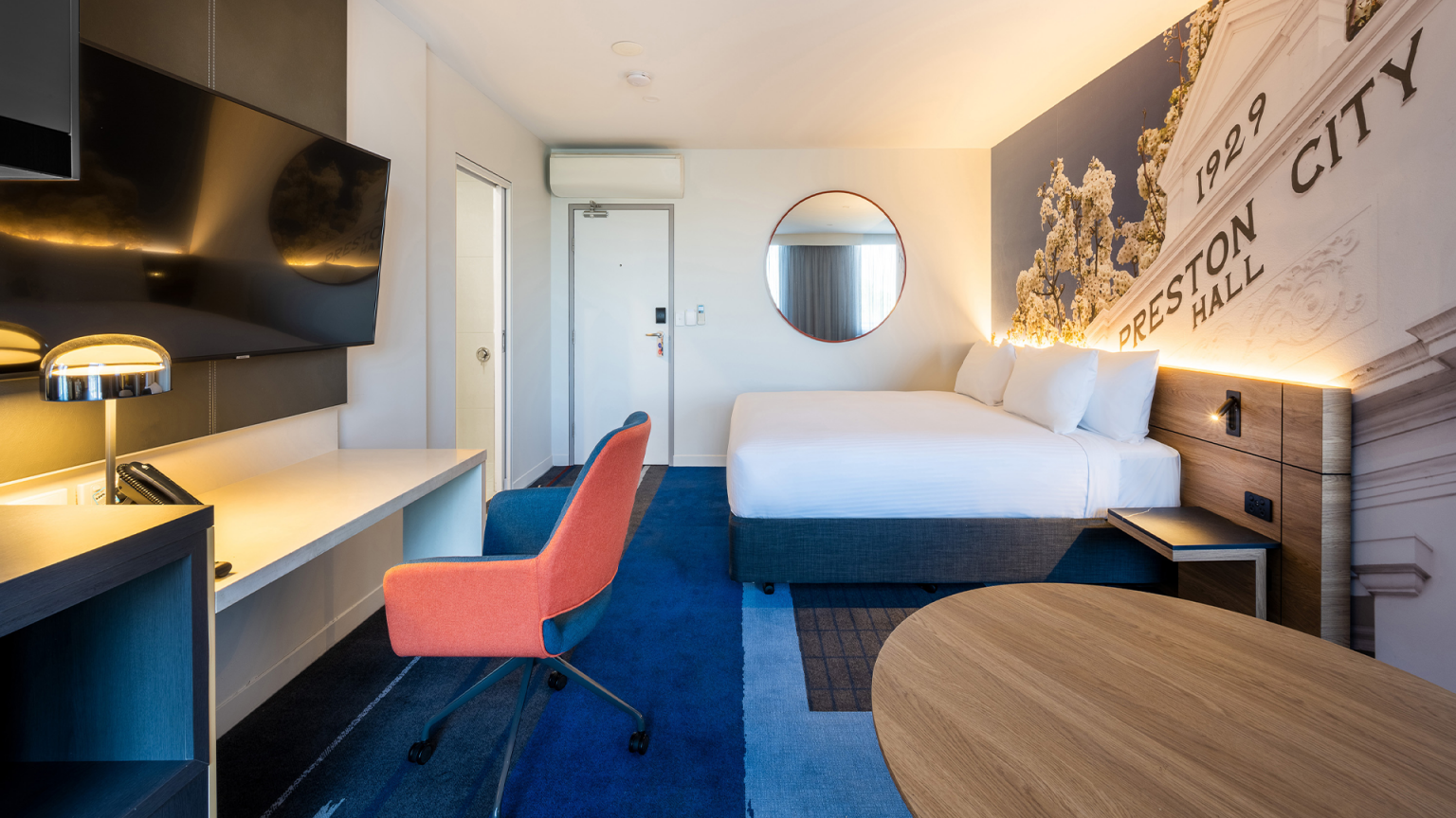 Deluxe Suite Room Novotel Melbourne Preston