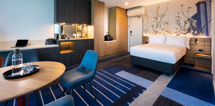 novotel-melbourne-preston_executive-suite_room-1920-x-1080